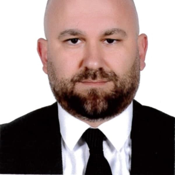 Av. Doç. Dr. Ümit Orhan
